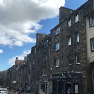 Crags View On The Royal Mile Apartment